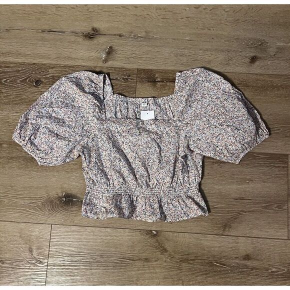 Uniqlo Womens Floral Short Sleeve Blouse Cropped Size Small NWT - Picture 1 of 3